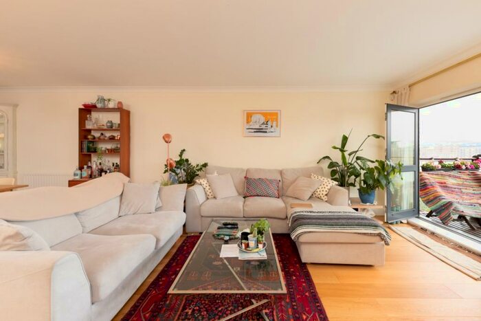 2 Bedroom Apartment To Rent In Bermondsey Wall West, London, SE16