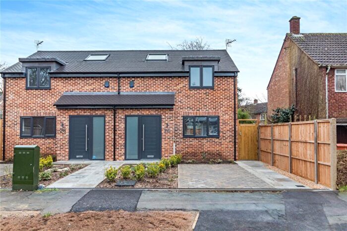 2 Bedroom Semi-Detached House To Rent In Montgomery Road, Cambridge, Cambridgeshire, CB4