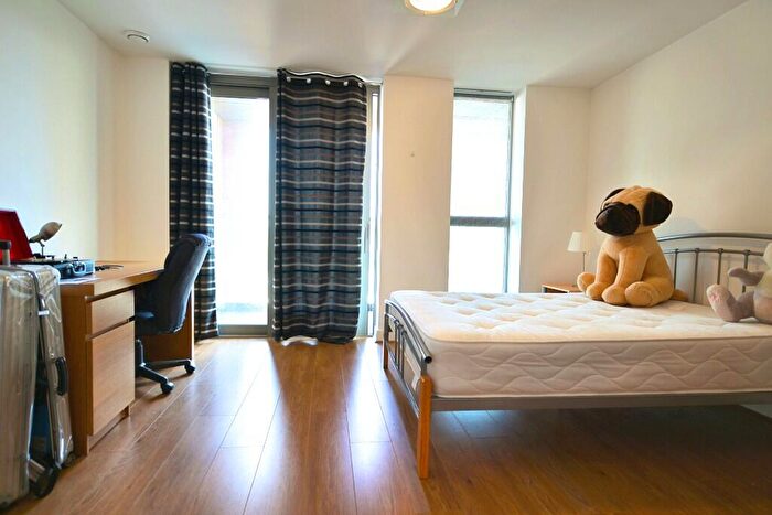 3 Bedroom Flat To Rent In Cornmill Lane, London, SE13