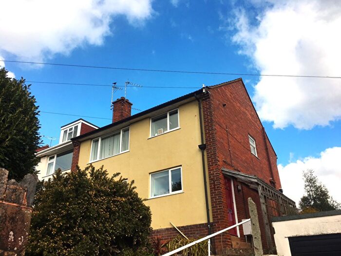 2 Bedroom Flat To Rent In Beacon Lane, Exeter, EX4