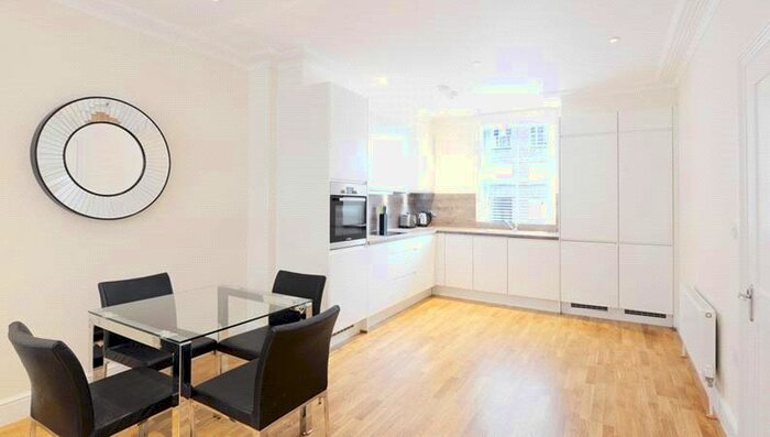 3 Bedroom Flat To Rent In Hamlet Gardens, Hammersmith W6