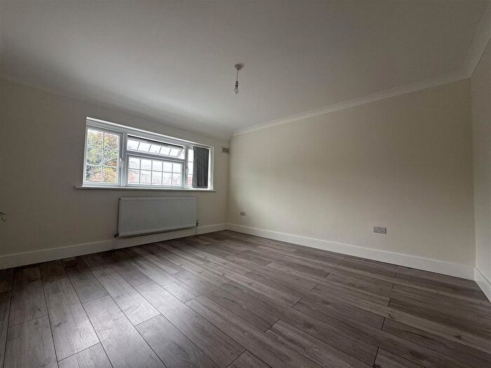 1 Bedroom Property To Rent In Snowdon Crescent, Hayes, UB3