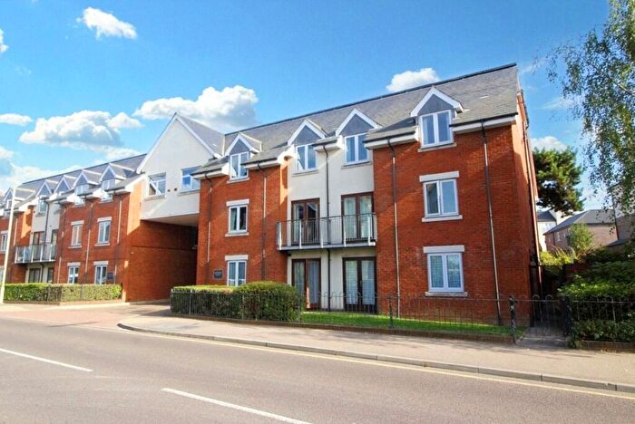 1 Bedroom Flat To Rent In Walsworth Road, Hitchin, Hertfordshire, SG4