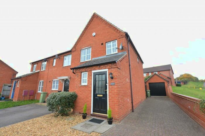 3 Bedroom End Of Terrace House To Rent In Lilly Hill, Olney, MK46