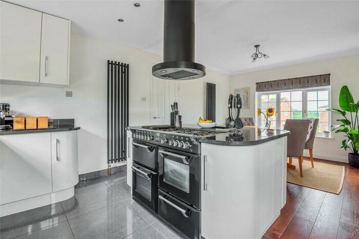 4 Bedroom Detached House To Rent In Exeter, Devon, EX4