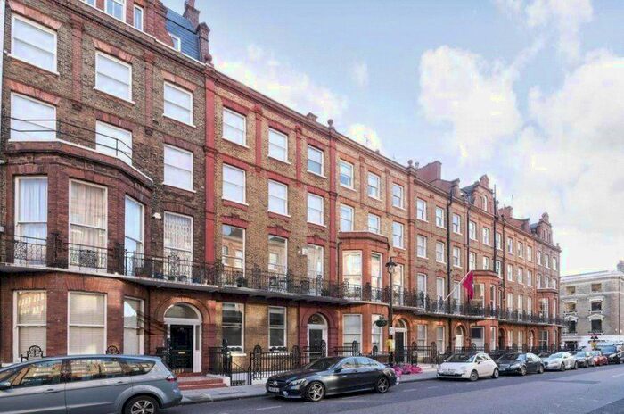 1 Bedroom Flat To Rent In Nottingham Place, Marylebone, London, W1U