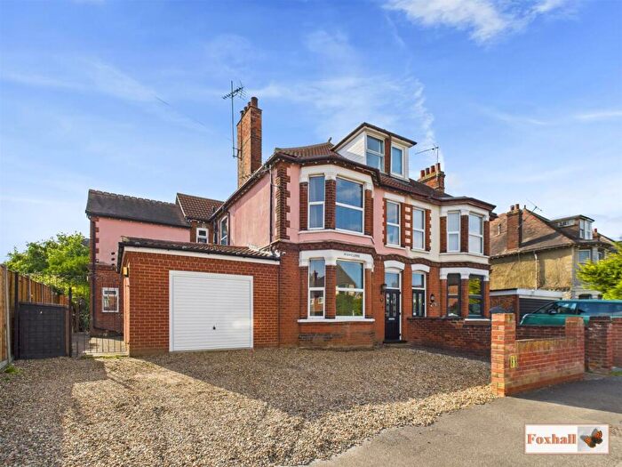 6 Bedroom Semi-Detached House For Sale In Jupiter Road, Ipswich, IP4