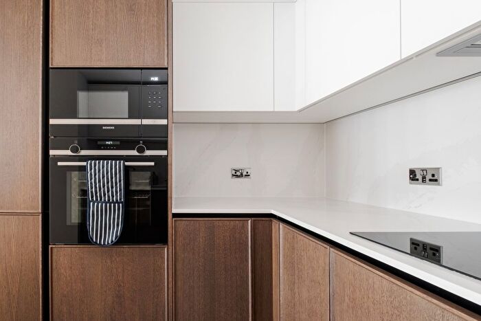 1 Bedroom Flat To Rent In Paragon Square, London, WC1X