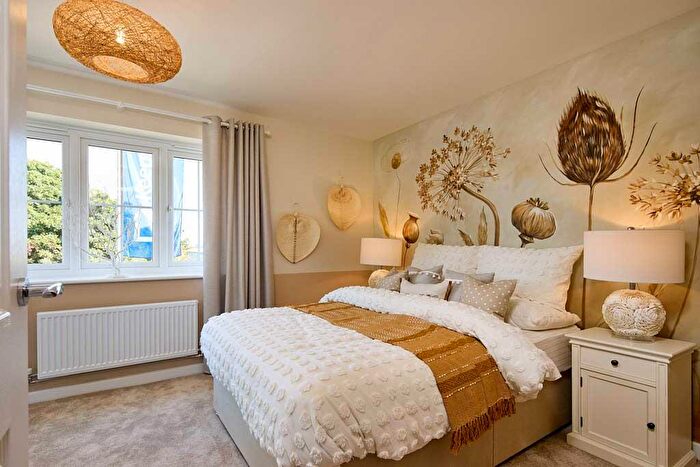 4 Bedroom Detached House For Sale In Arnold Lane, Gedling, Nottingham, NG4