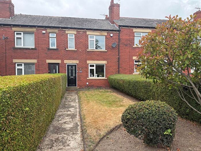 3 Bedroom Town House For Sale In Hunsworth Lane, Hunsworth, Cleckheaton, BD19
