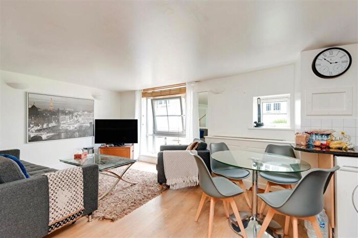 1 Bedroom Flat For Sale In Marylebone Road, Marylebone, NW1