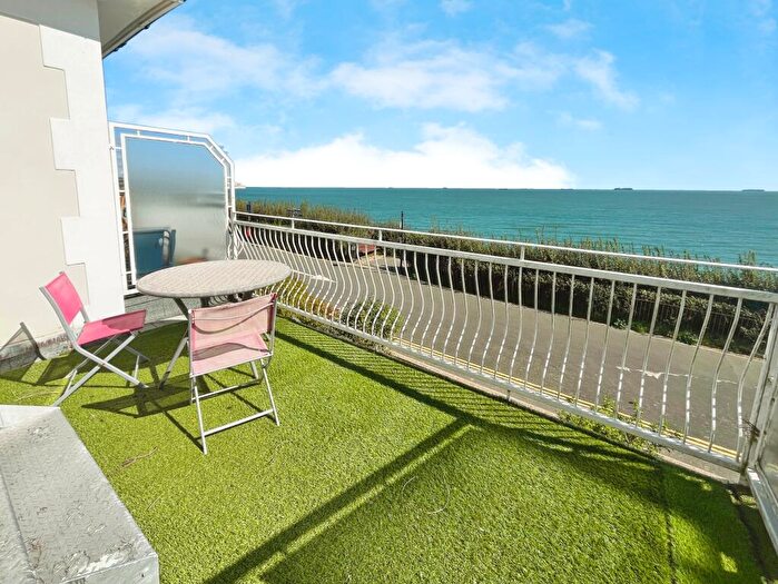 1 Bedroom Apartment To Rent In Cliff Road, Sandown, PO36