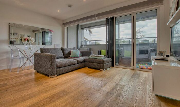 1 Bedroom Flat To Rent In Elstree Way, Borehamwood WD6