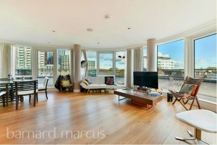 3 Bedroom Flat To Rent In The Strand, Kew Bridge Road, Kew, London TW8