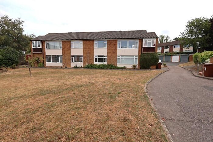 2 Bedroom Flat To Rent In Icknield Green, Letchworth Garden City, SG6