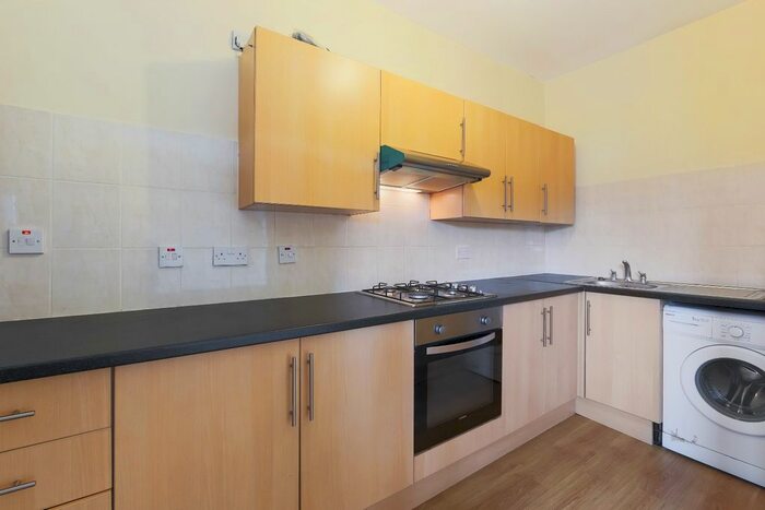 1 Bedroom Flat To Rent In Bellegrove Road, Welling, Kent, DA16