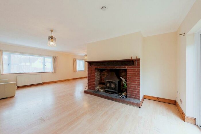 4 Bedroom Detached Bungalow For Sale In Homepiece, Market Weston, Diss, IP22