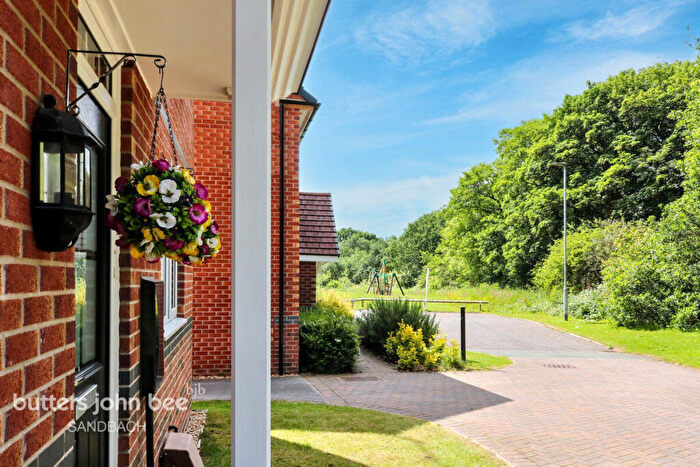 4 Bedroom Detached House For Sale In Dappled White Close, Sandbach, CW11