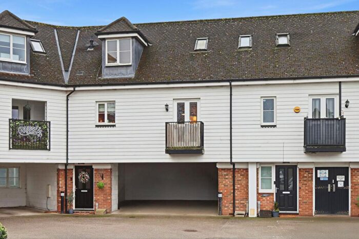2 Bedroom Apartment For Sale In Epping Road, Ongar, CM5