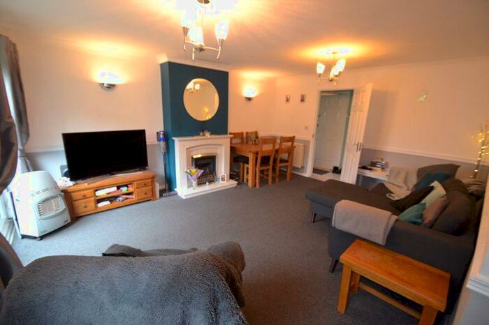 3 Bedroom Terraced House To Rent In Tettenhall Close, Corby, NN18