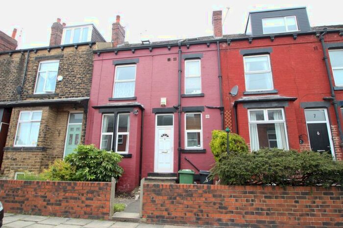2 Bedroom Terraced House To Rent In Woodville Avenue, Horsforth, LS18
