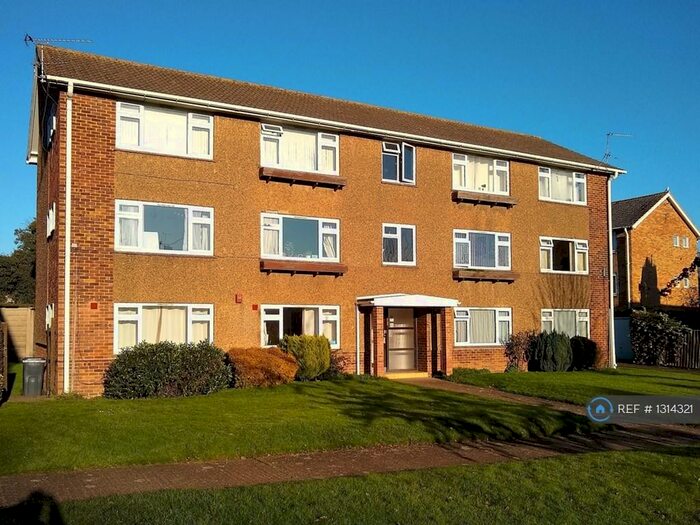 3 Bedroom Flat To Rent In Shaftesbury Road, Canterbury, CT2