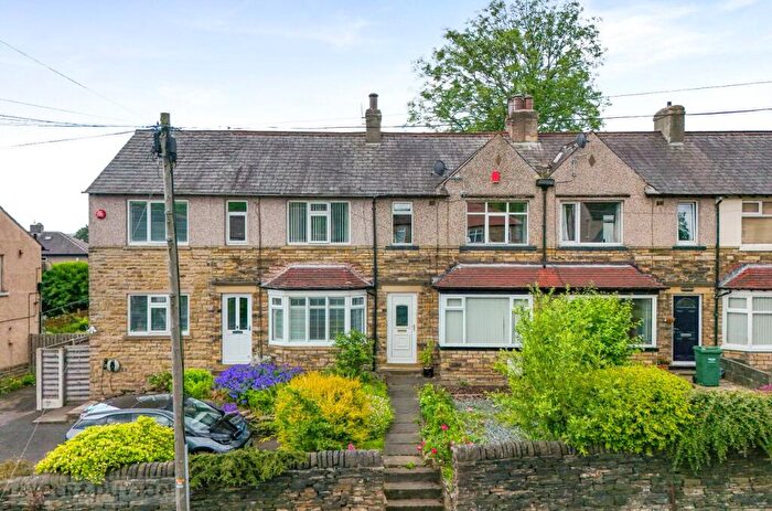 3 Bedroom Terraced House For Sale In Wakefield Road, Bailiff Bridge, Brighouse, West Yorkshire, HD6