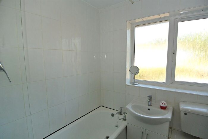 5 Bedroom End Of Terrace House To Rent In Cherrywood Avenue, Englefield Green, Egham, TW20