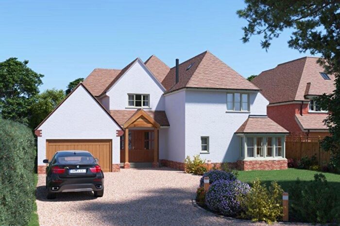 6 Bedroom Detached House For Sale In The Ridings, East Preston, BN16