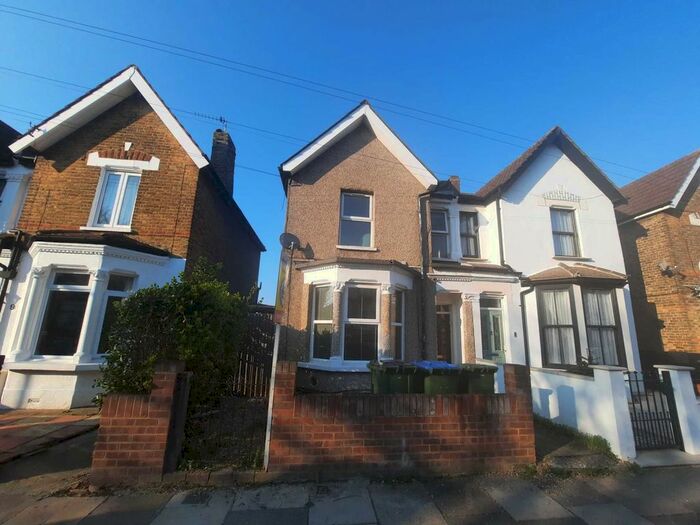 1 Bedroom Flat To Rent In Ground Floor Flat Abbey Grove, Abbeywood, SE2