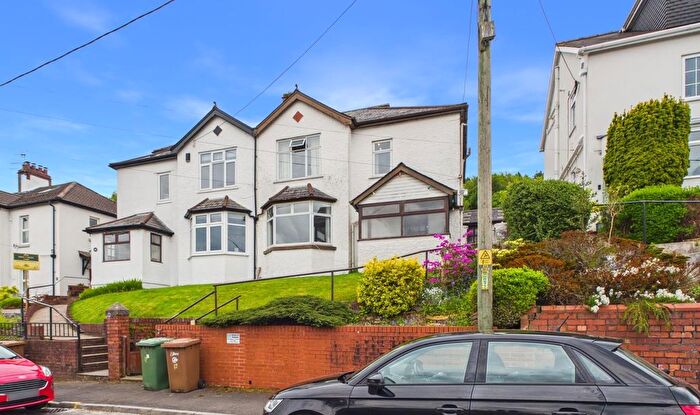 3 Bedroom Semi-Detached House For Sale In Warren Drive, Caerphilly, CF83