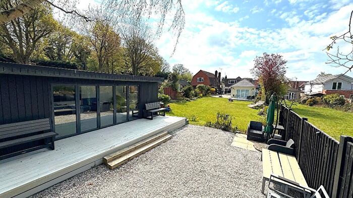 5 Bedroom Detached House For Sale In Potash Road, Billericay, Essex, CM11