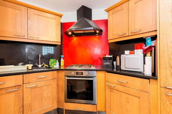 1 Bedroom Flat To Rent In Pages Lane, London, N10