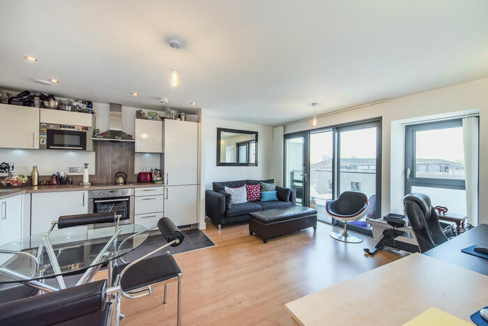 1 Bedroom Flat To Rent In Montreal House, Canada Water, SE16