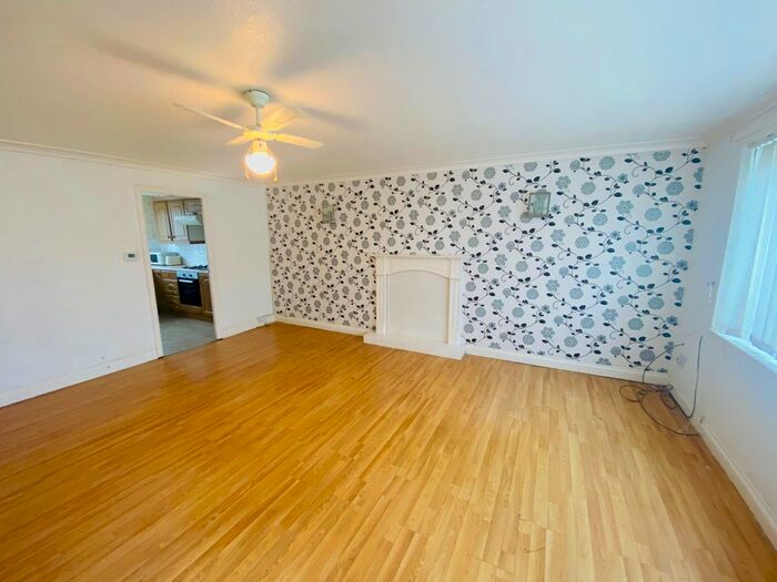 3 Bedroom End Of Terrace House To Rent In Dee Way, Winsford, CW7