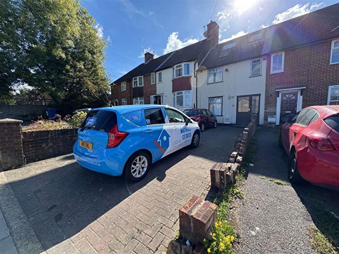 4 Bedroom Terraced House For Sale In Deansbrook Road, Edgware, HA8