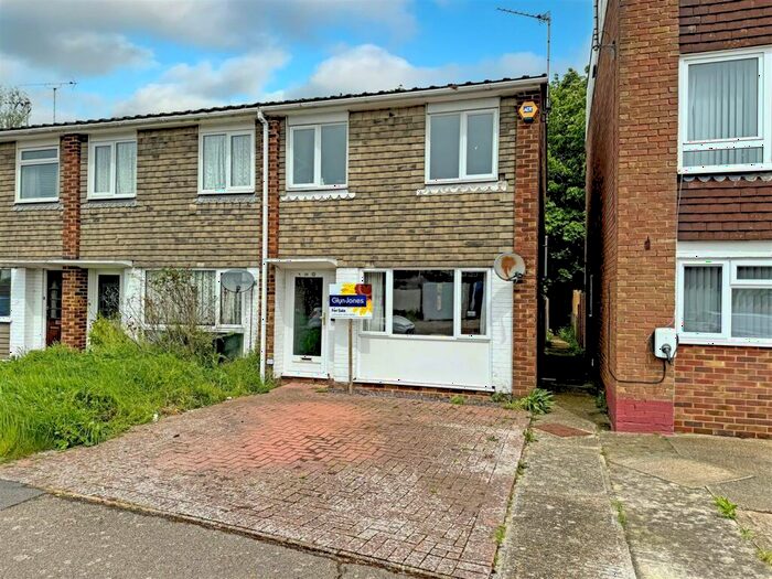 2 Bedroom End Of Terrace House To Rent In Colebrook Road, Littlehampton, BN17