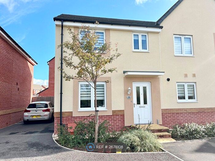 3 Bedroom Semi Detached House To Rent In Garnet Road, Bridgwater, TA6