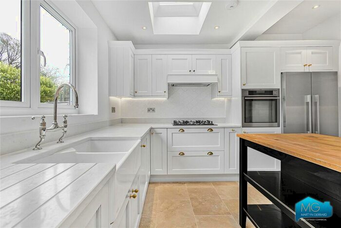 4 Bedroom Semi-Detached House To Rent In Highlands Road, Barnet, London, EN5