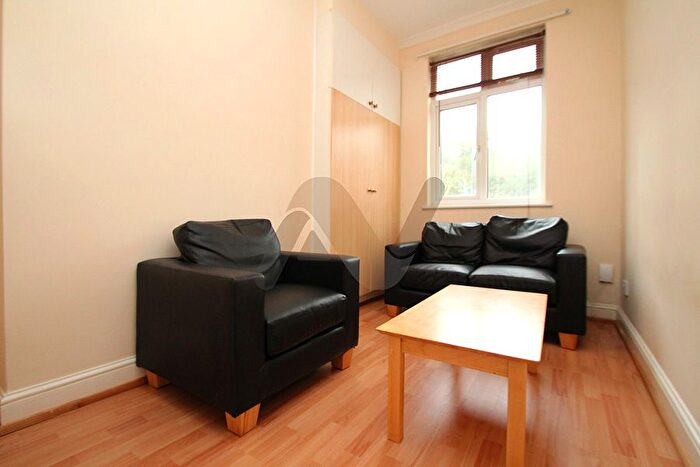 1 Bedroom Flat To Rent In Crouch Hill, London, N4