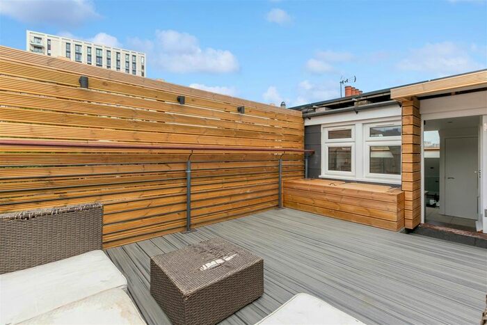 2 Bedroom Property To Rent In Bollo Lane, London, W4