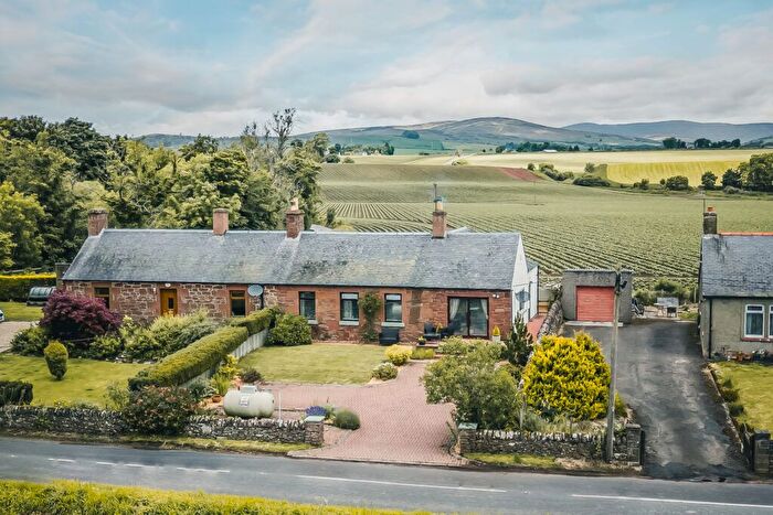 2 Bedroom Cottage For Sale In Forfar, DD8