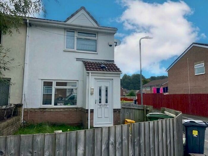 2 Bedroom House To Rent In Laureate Close, Llanrumney, Cardiff, CF3