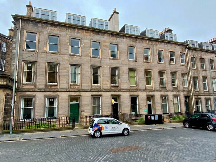 5 Bedroom Flat To Rent In Cambridge Street, Central, Edinburgh, EH1