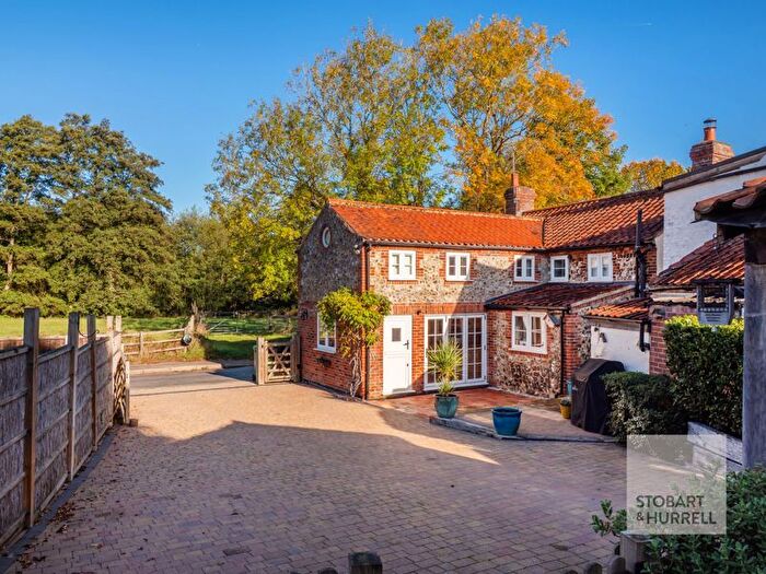 4 Bedroom Cottage For Sale In Flint Cottage, Frettenham Road, Horstead, Norfolk, NR12