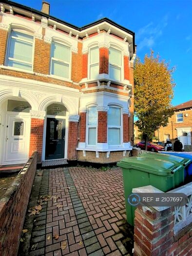 Studio To Rent In East Dulwich Grove, London, SE22