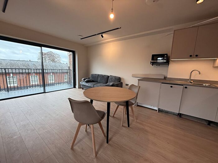 2 Bedroom Flat To Rent In Uxbridge Road, London, W5