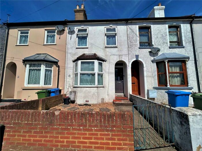3 Bedroom Terraced House For Sale In Connaught Road, Aldershot, Hampshire, GU12