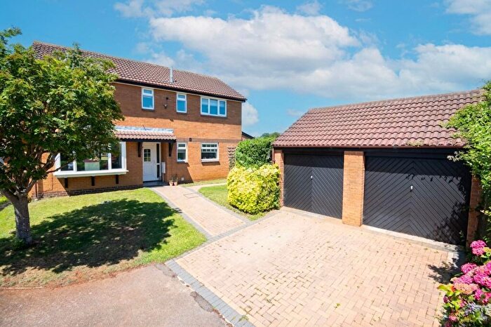 4 Bedroom Detached House For Sale In Grange Road, Wellingborough, NN9