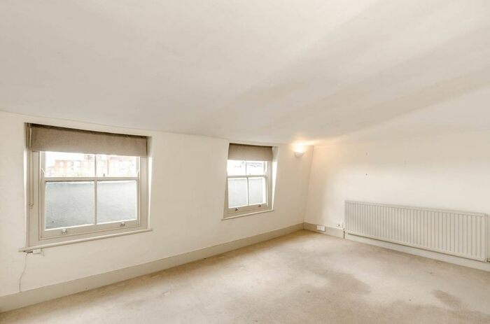 3 Bedroom Flat To Rent In Keith Grove, Shepherd's Bush, London, W12